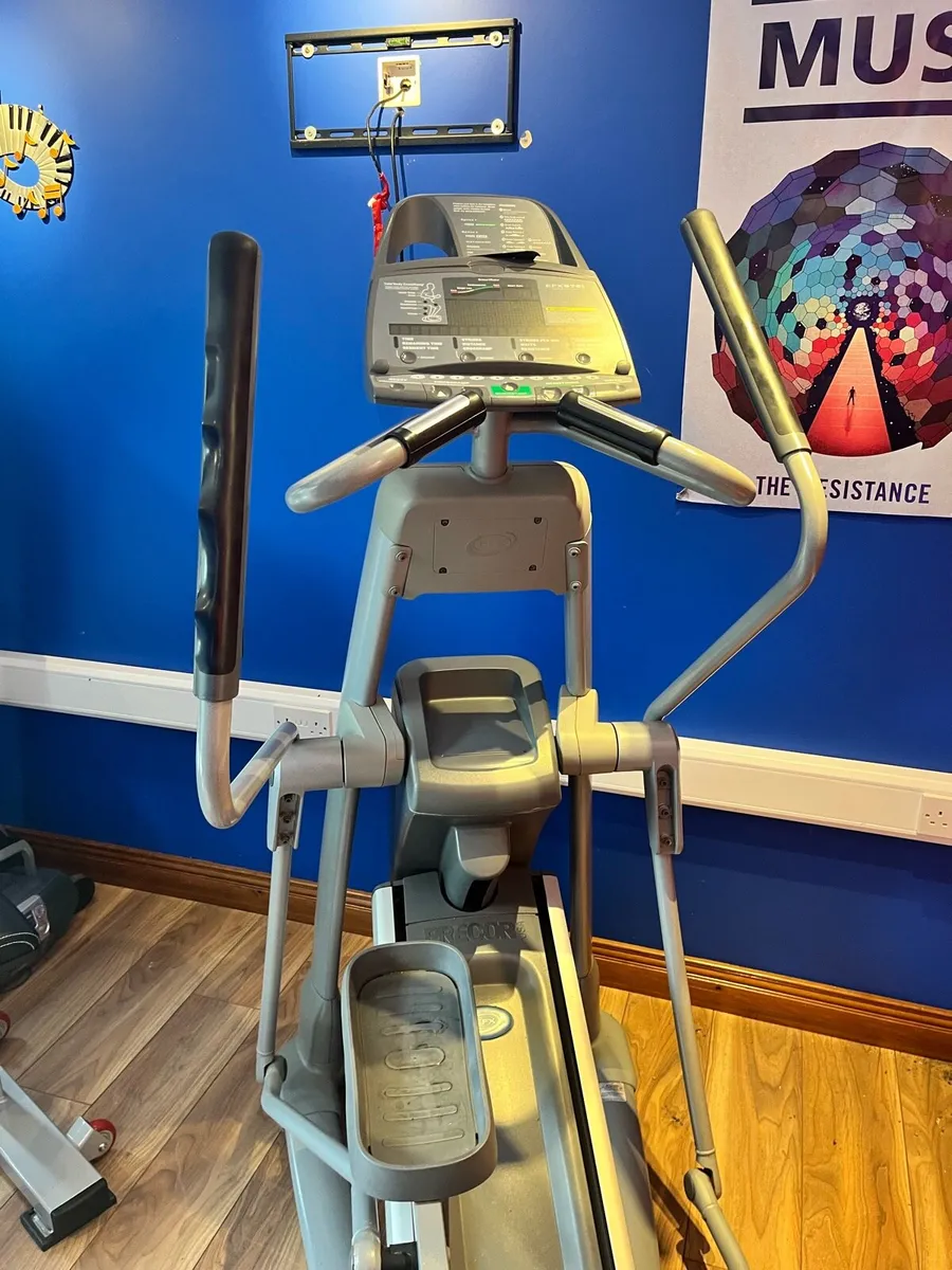 Precor EFX 576i Cross Trainer - Image 4