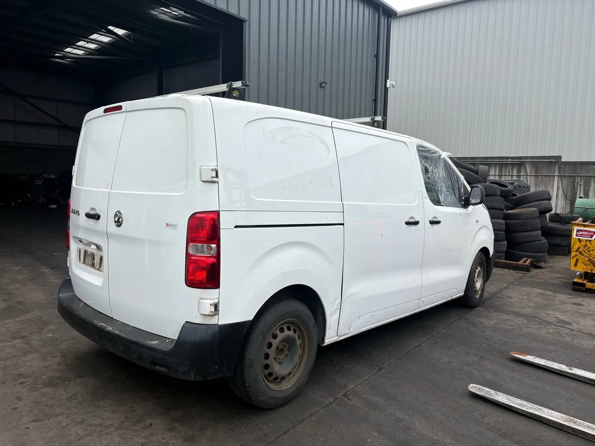 FOR BREAKING 2021 VAUXHALL VIVARO 1.5 Diesel - Image 3