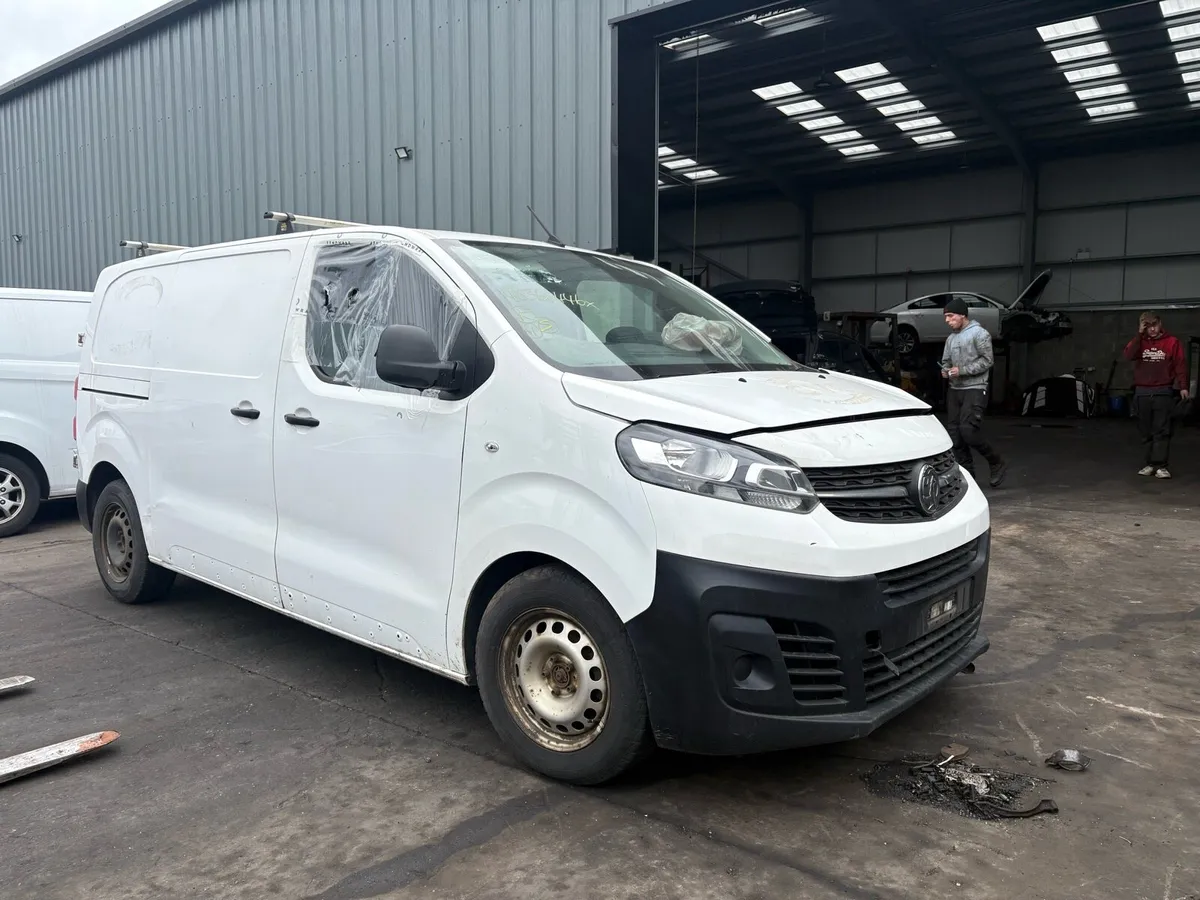 FOR BREAKING 2021 VAUXHALL VIVARO 1.5 Diesel - Image 1