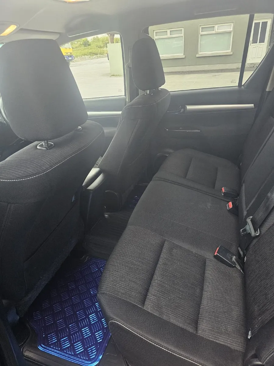 Toyota Hilux 2016 - Image 3