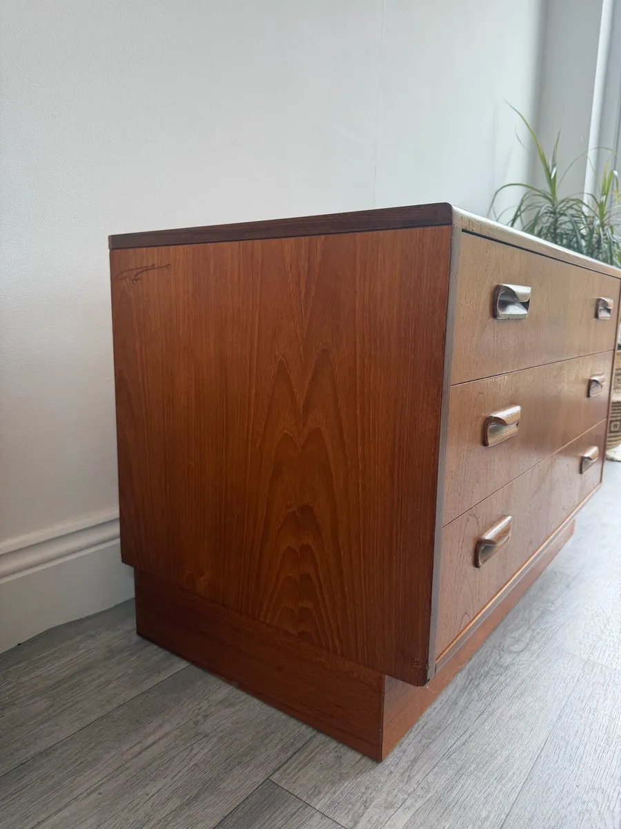 Mid Century GPlan Chest of Drawers - Image 3
