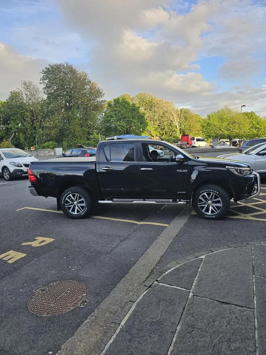 Toyota Hilux 2016 - Image 1