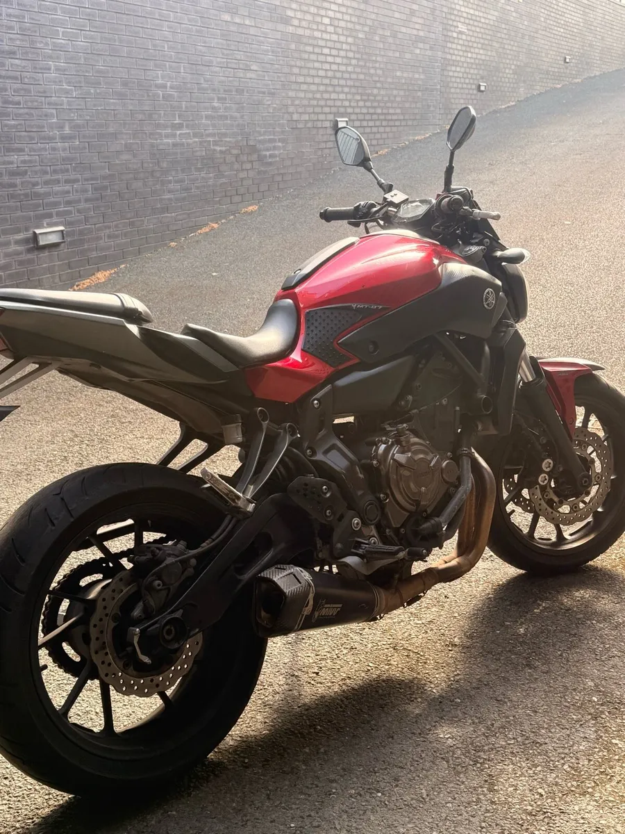 Yamaha MT 07 2016 red restricted A2 license - Image 3