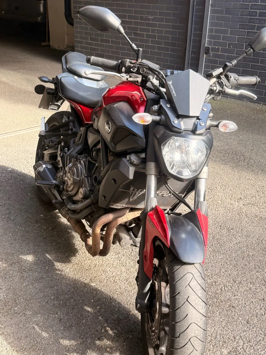 Yamaha MT 07 2016 red restricted A2 license - Image 1