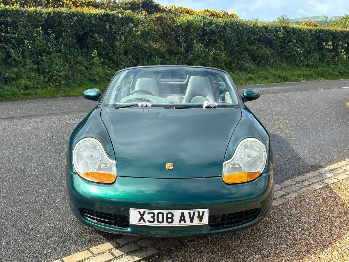 2000 Porsche Boxster 2.7 Manual - Image 2