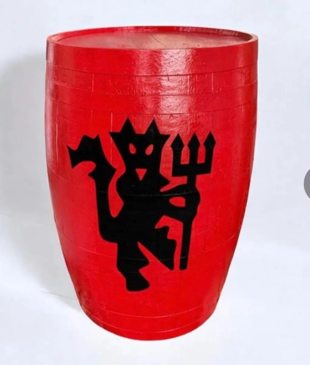 Barrels and chair sets - Image 2