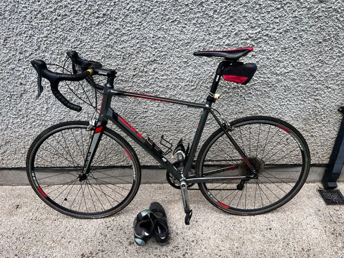 2014 Giant Defy 5 Road Bike M/L Clean Bike - Image 1