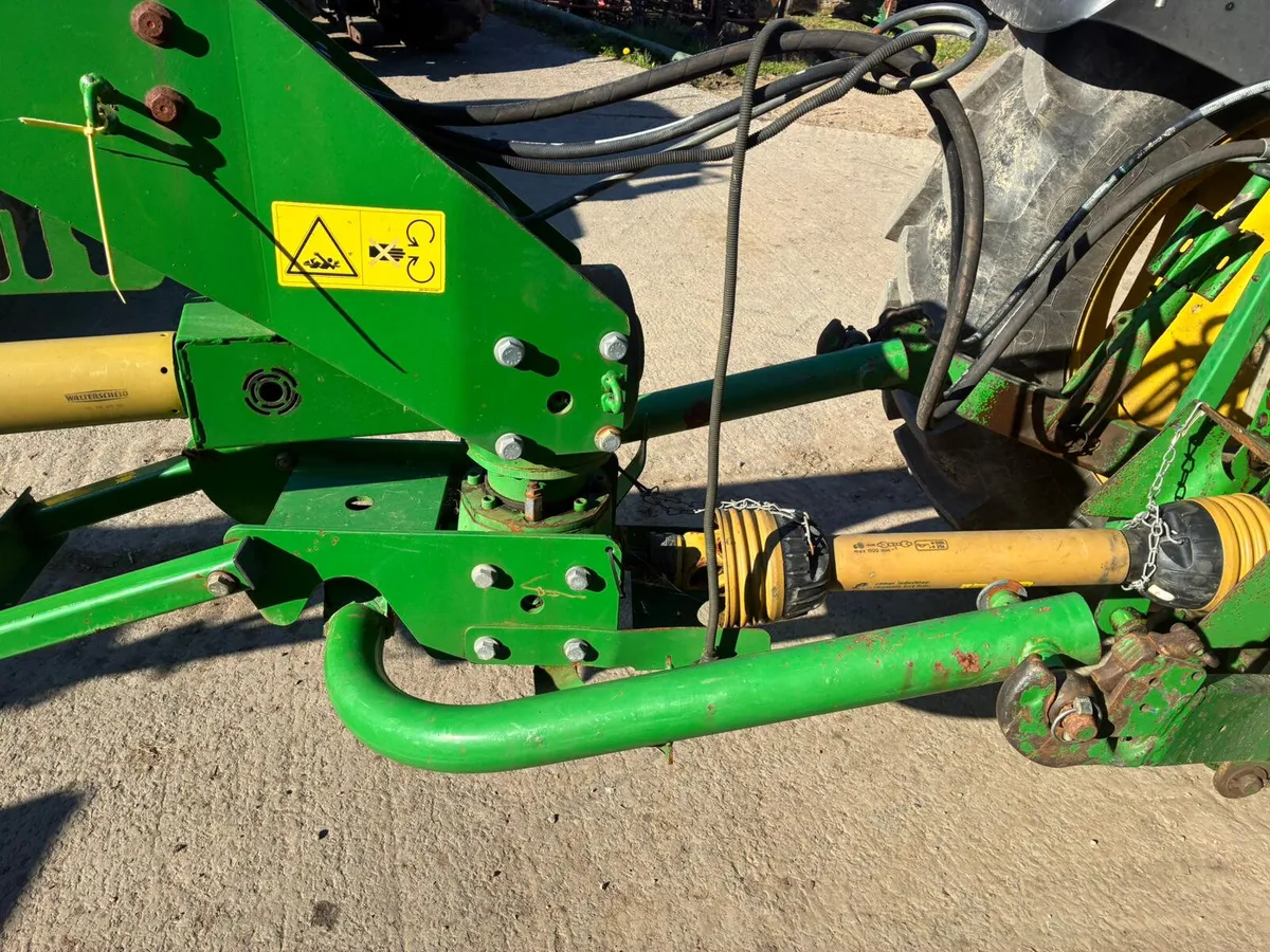 JOHN DEERE 1365 MOWER - Image 3