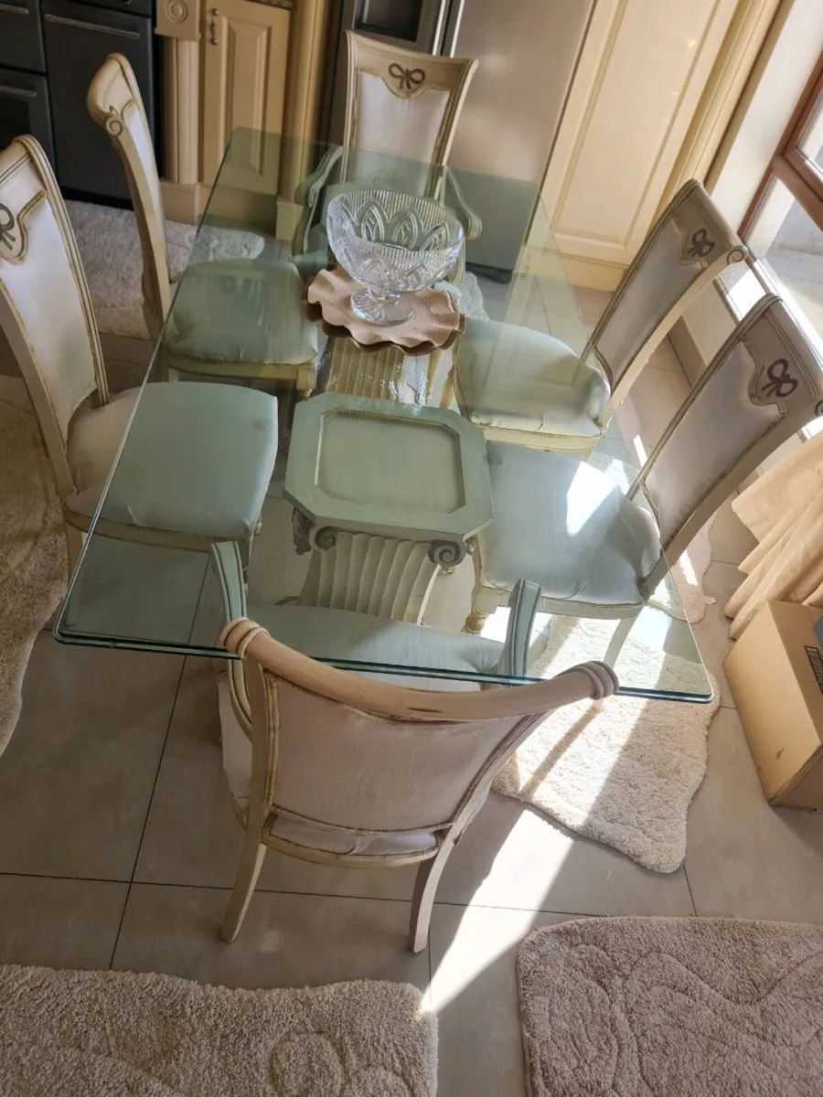 Real italian solid wood table and chairs set of 6 - Image 2
