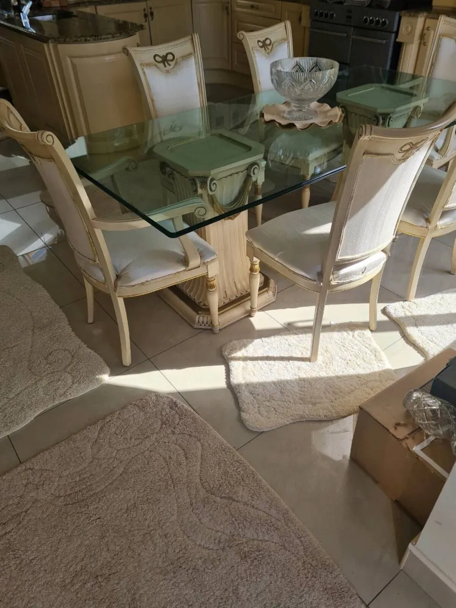 Real italian solid wood table and chairs set of 6 - Image 1