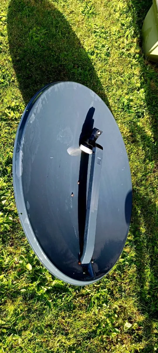 Satellite dish and lnb - Image 4