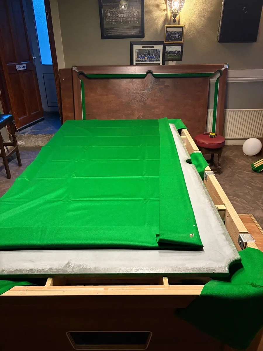 Pool table covering - Image 1