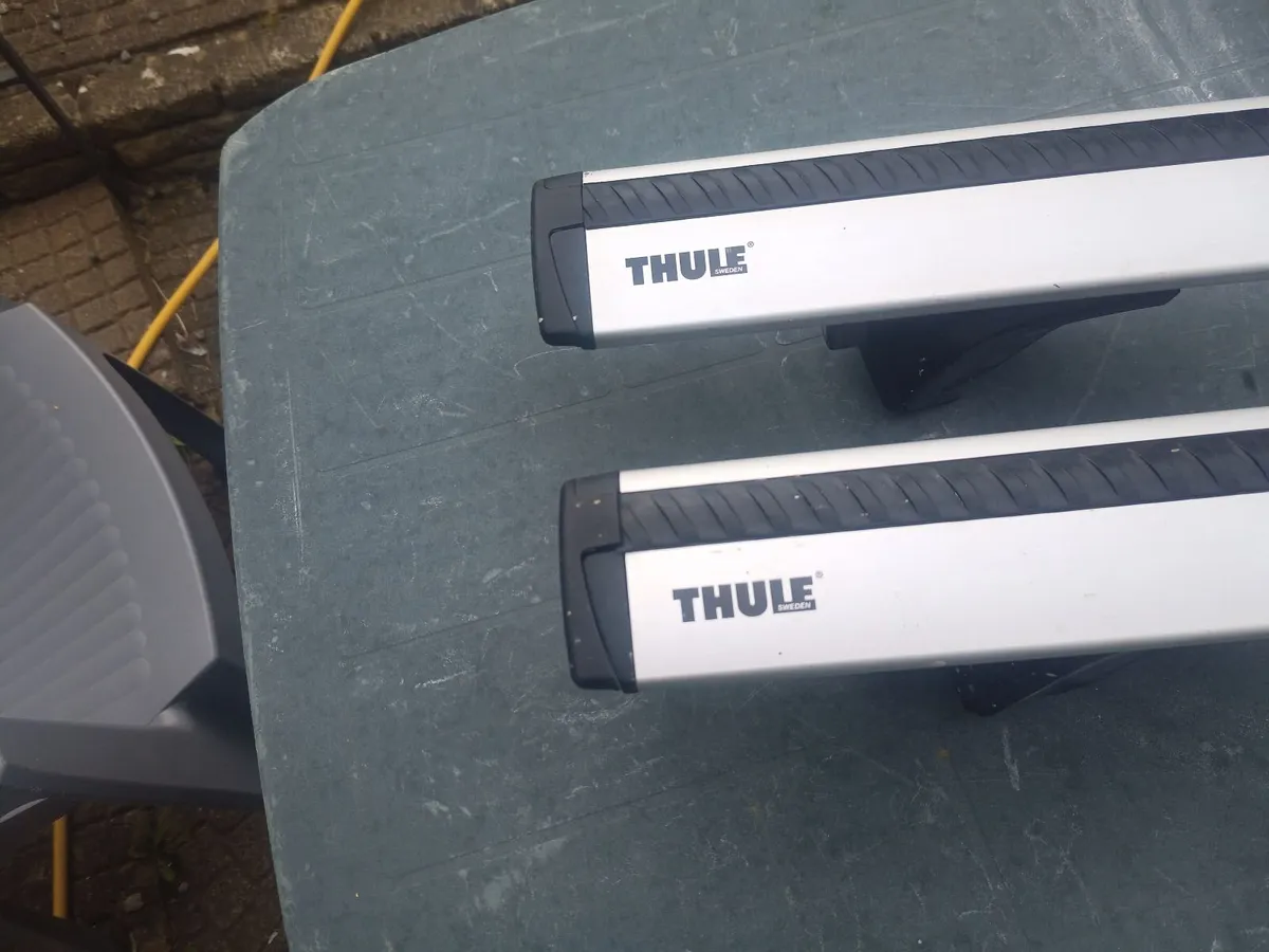 Thule roof bars - Image 1