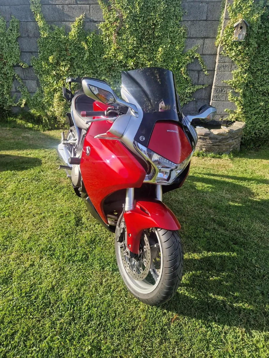2010 Honda VFR 1200 - Image 1