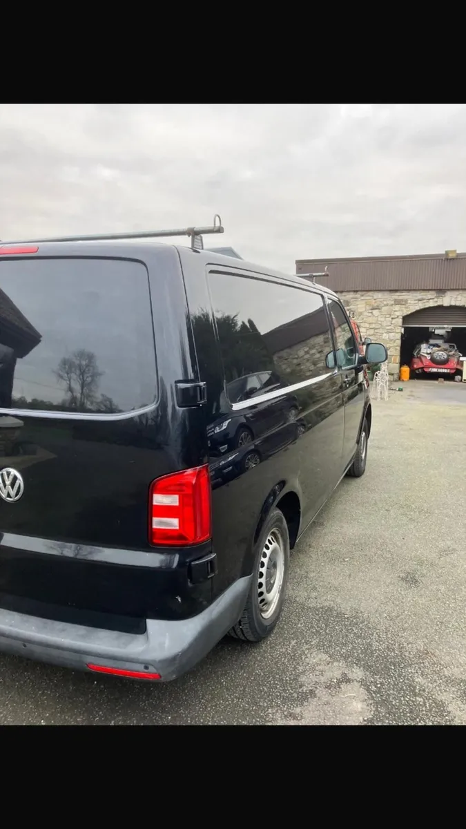 Volkswagen Transporter - Image 4