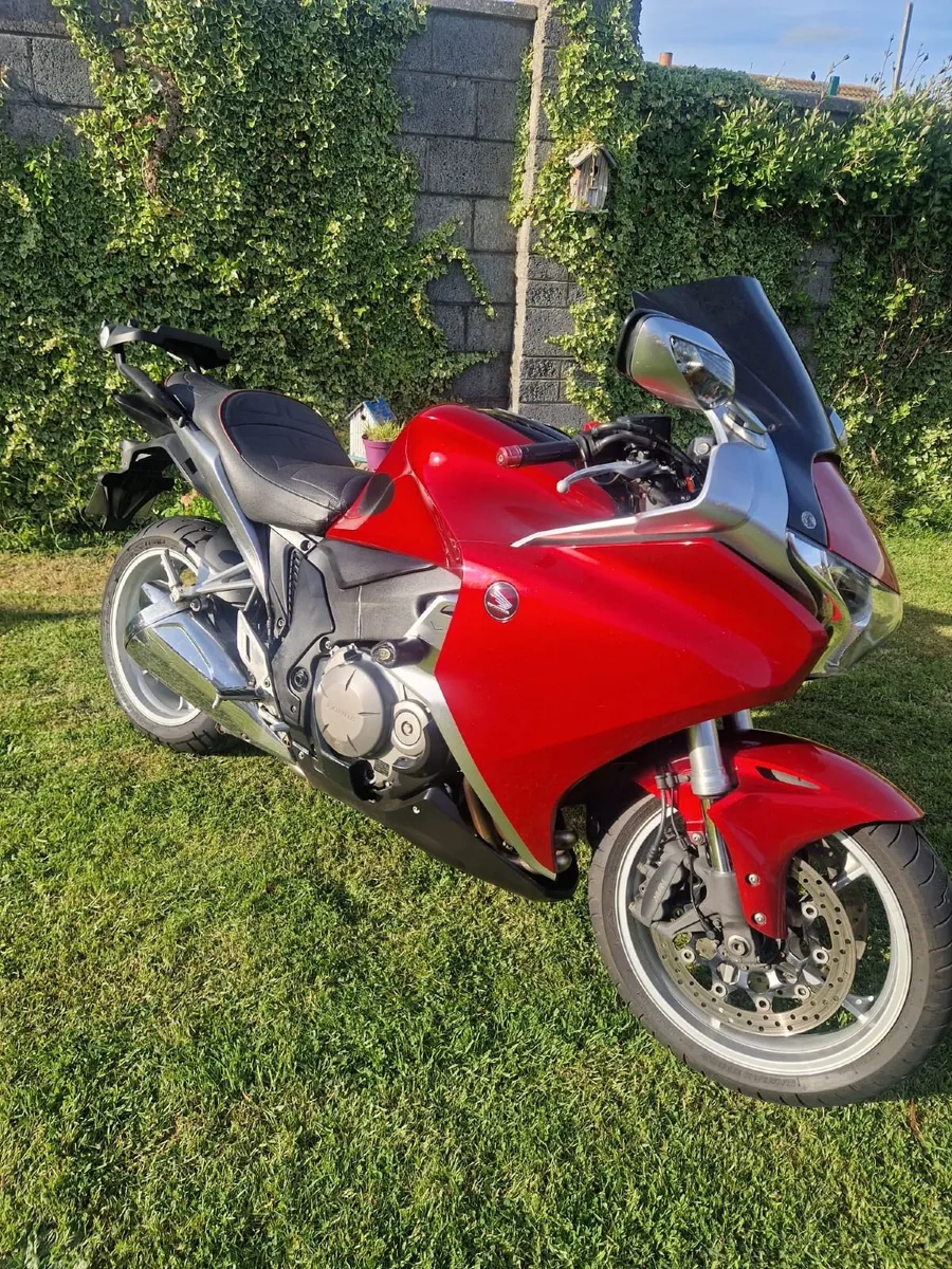 2010 Honda VFR 1200 - Image 3
