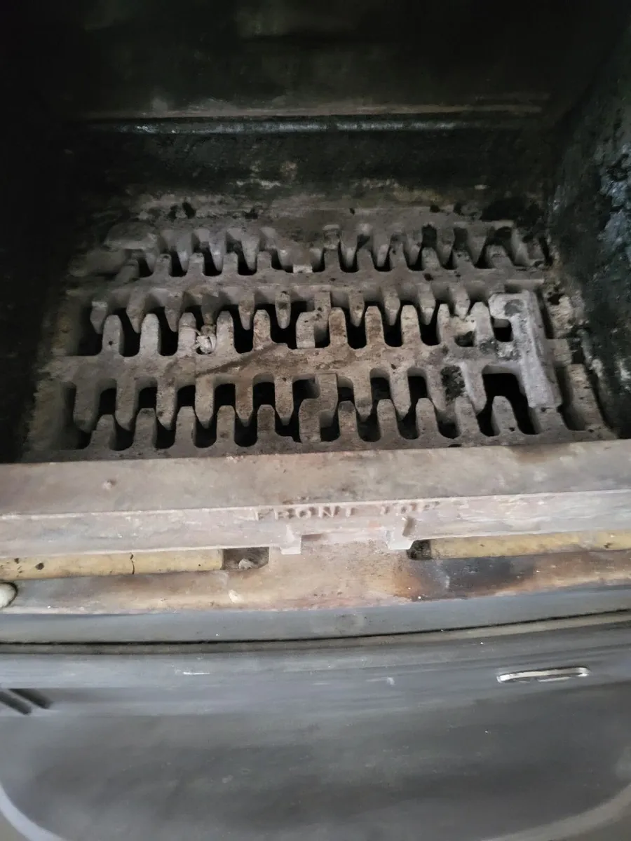 heating stove - Image 4