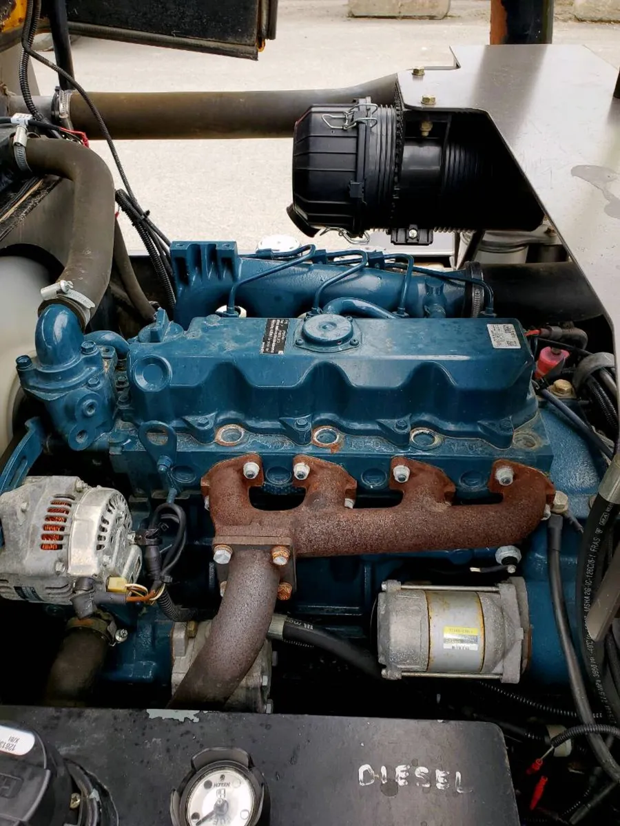 Mecalac 3 tonne manual gearbox - Image 4