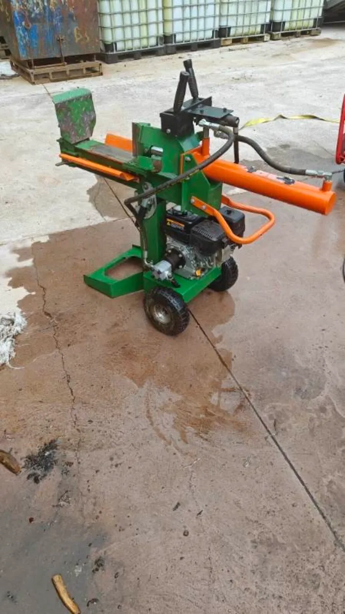 Log splitter - Image 1