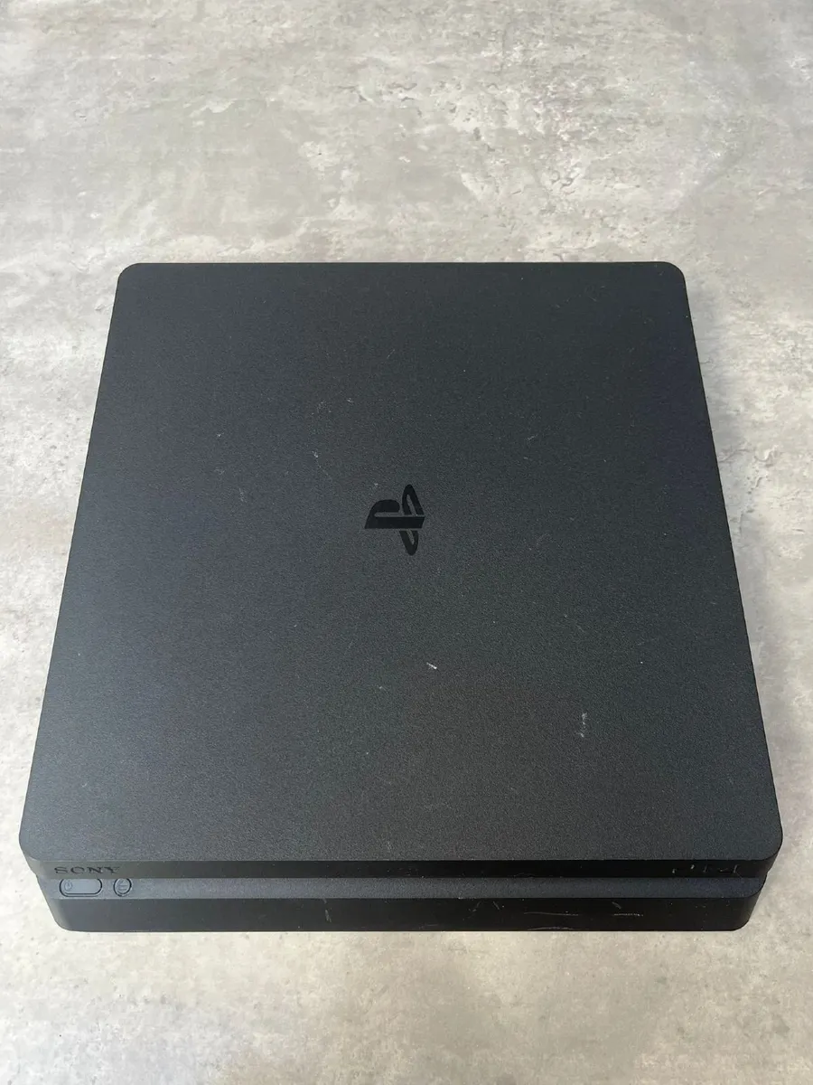 PlayStation 4 - Image 2