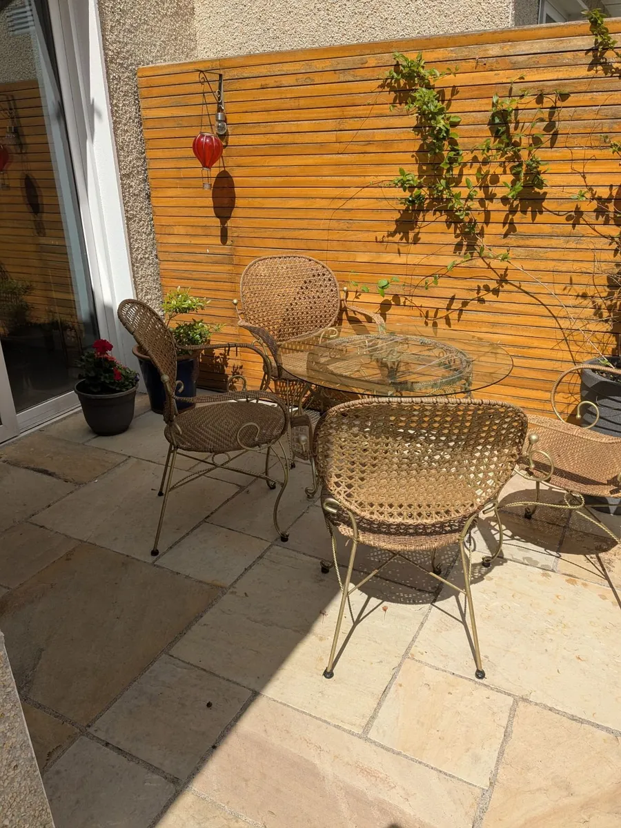 Garden table and chairs - Image 4