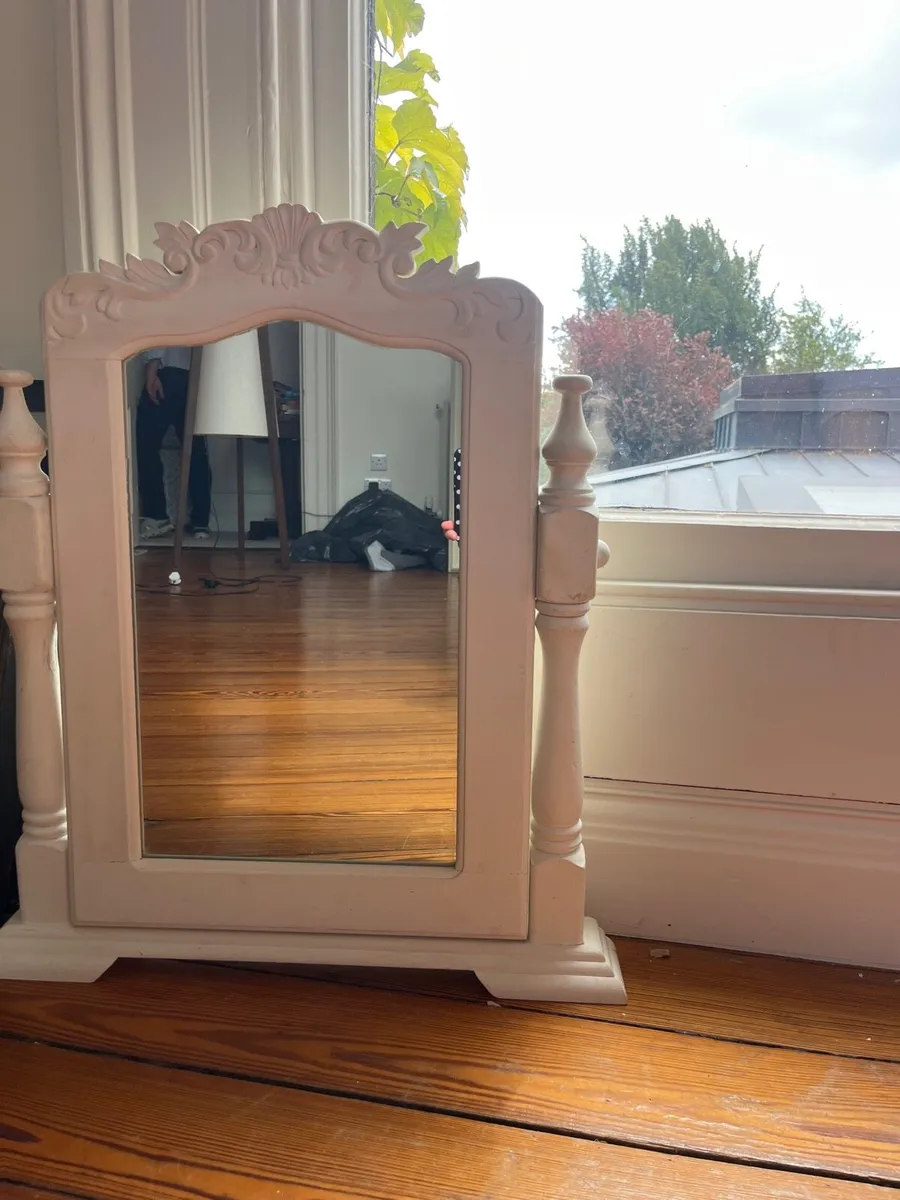 Mirror - Image 1