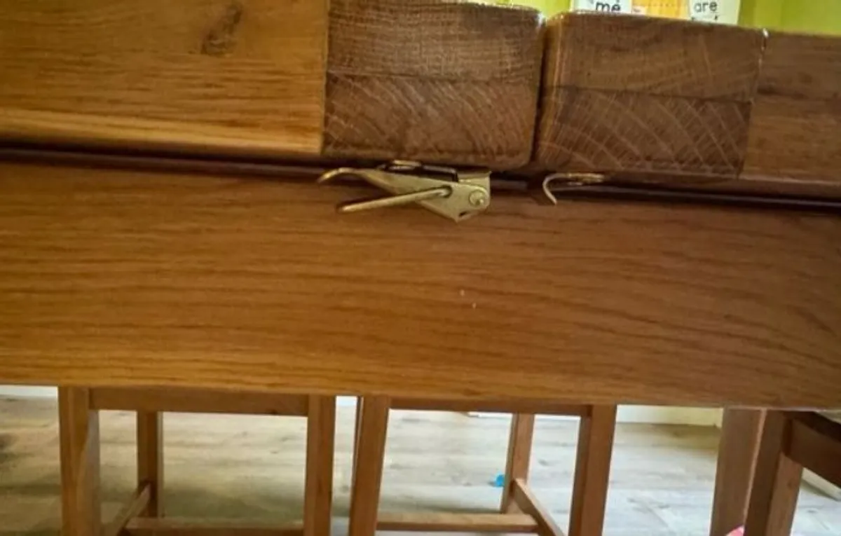 Solid Oak Extendable Table - Image 3