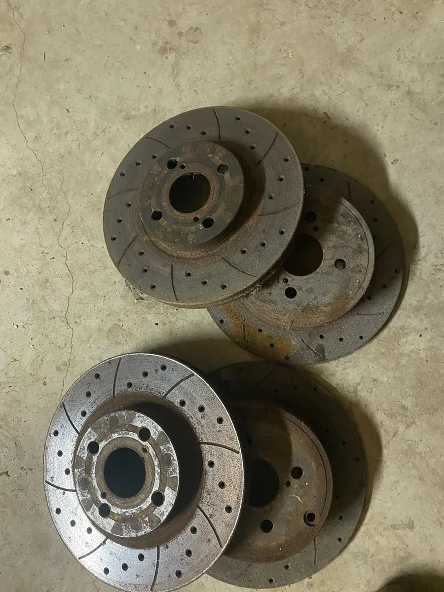 Exhaust & brake discs - Image 2