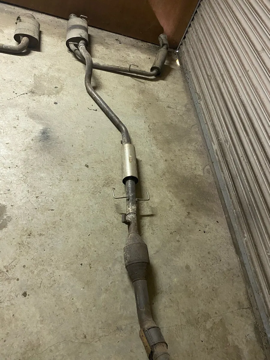 Exhaust & brake discs - Image 4