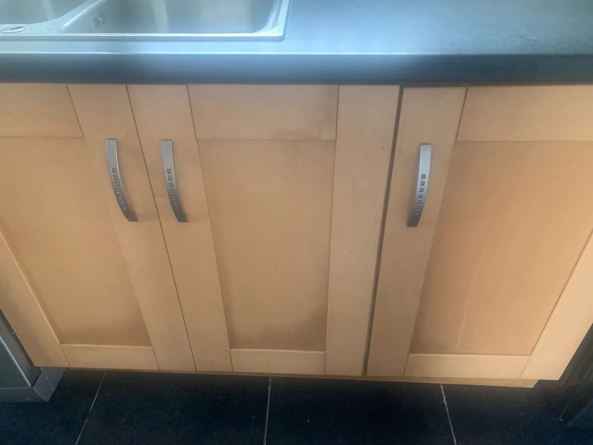 Kitchen units - Image 3