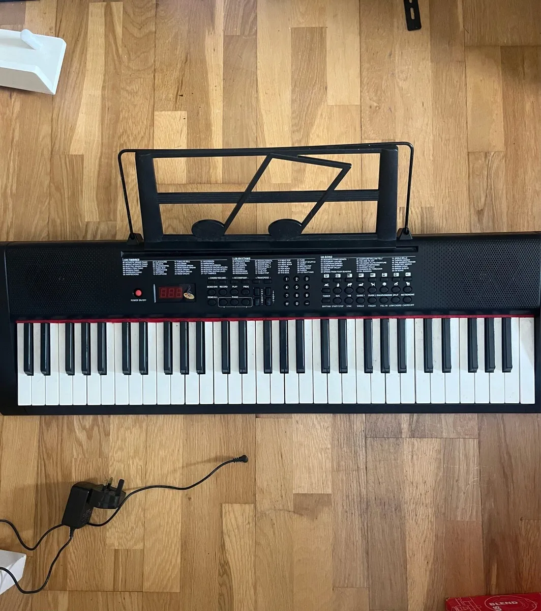 Keyboard with stand - Image 1