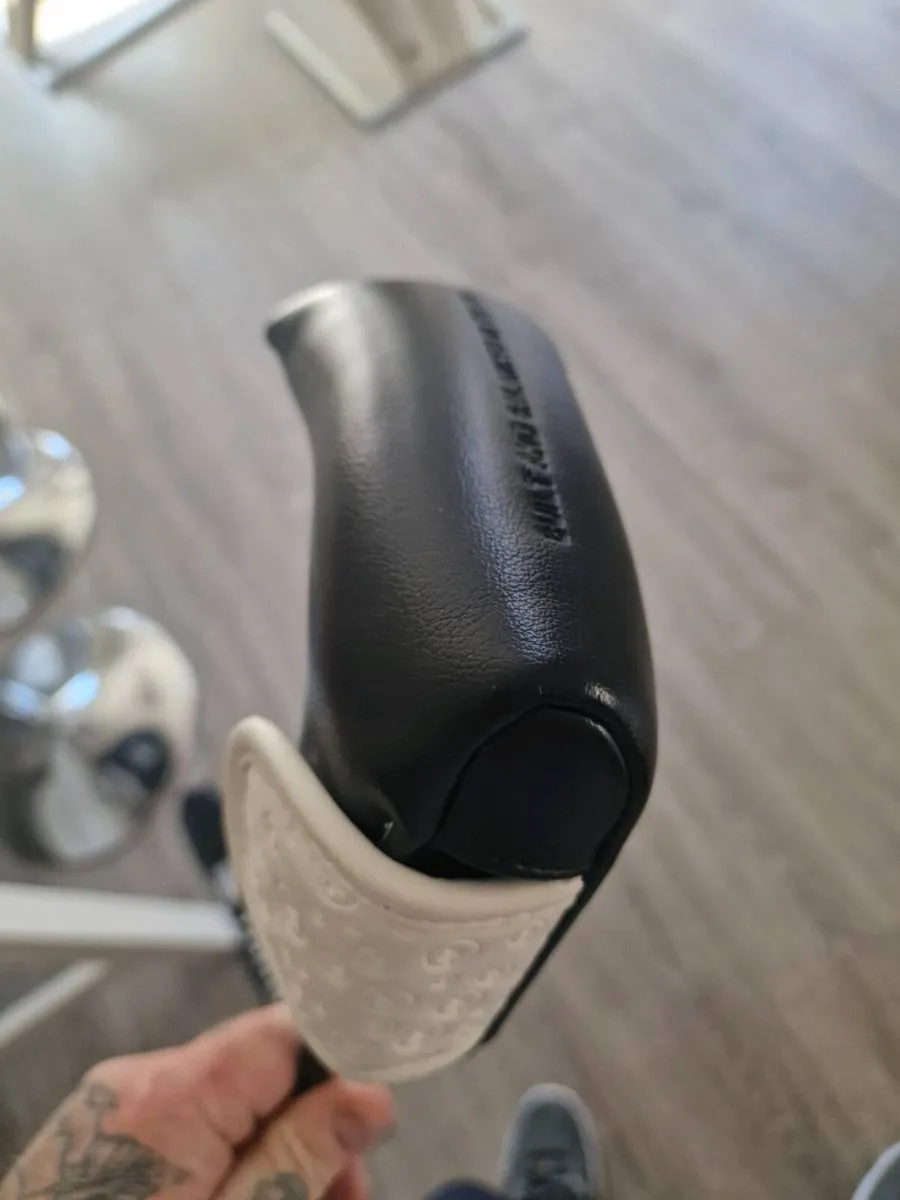 Lab links putter - Image 2