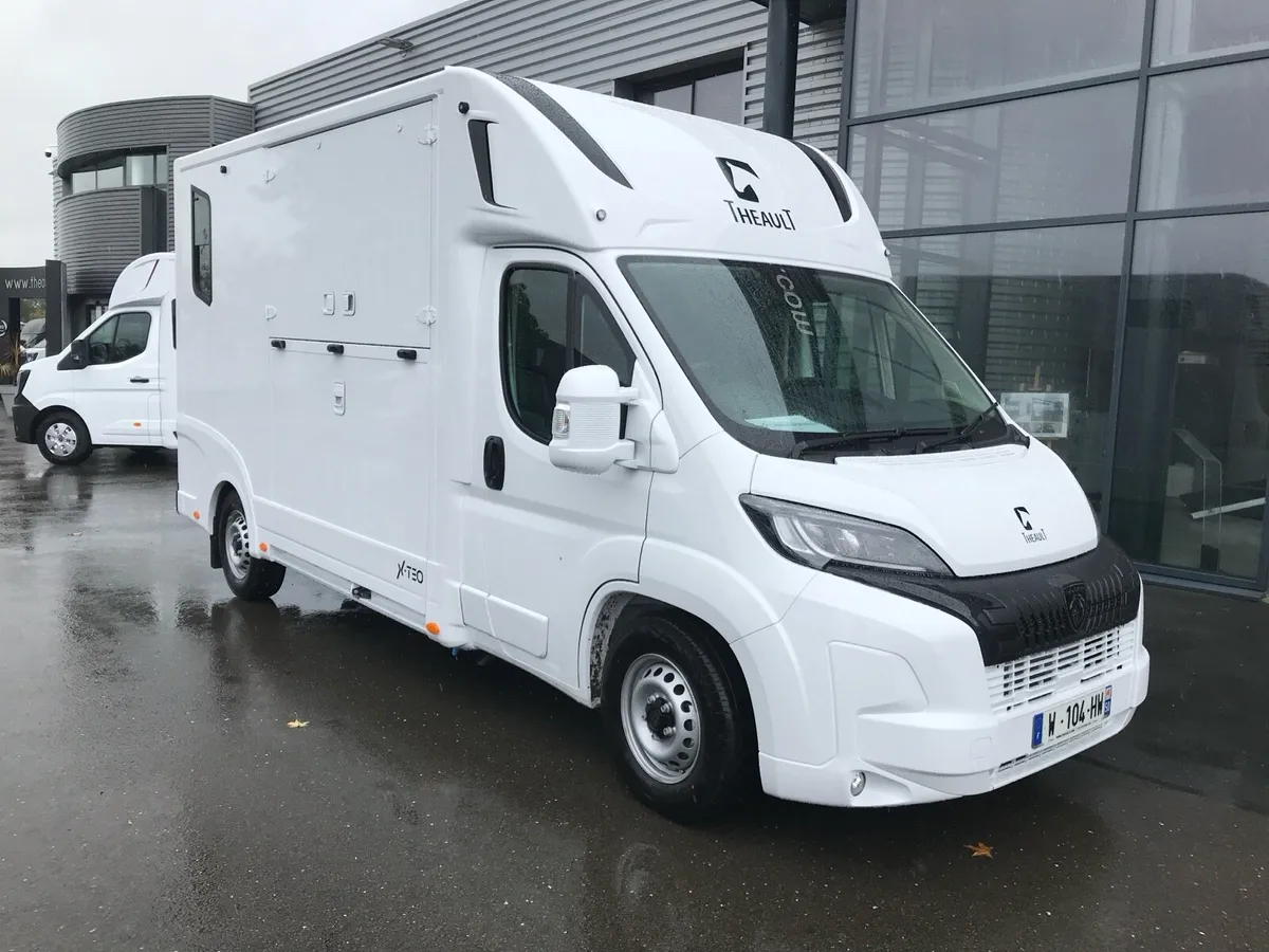 THEAULT 2026 XTEO | 2 Stall | 3 Seater - Image 1