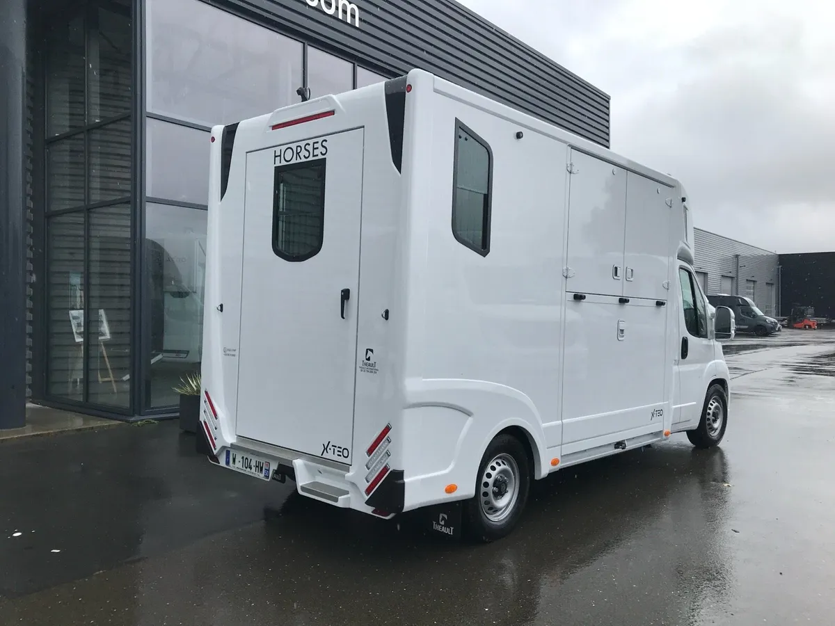 THEAULT 2026 XTEO | 2 Stall | 3 Seater - Image 4