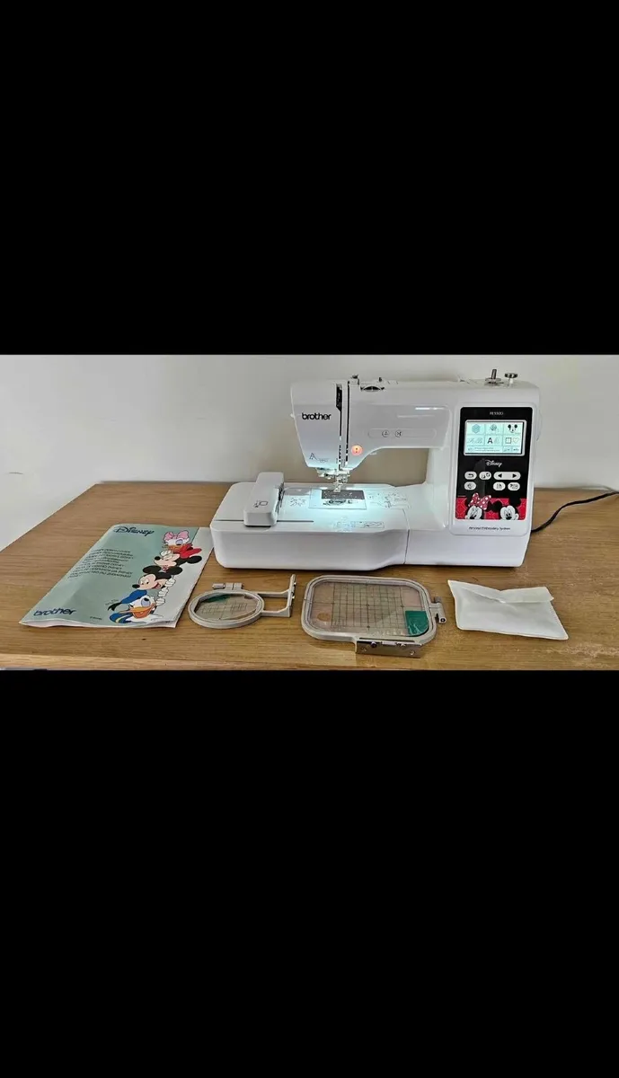 Brother PE550D Embroidery machine - Image 2