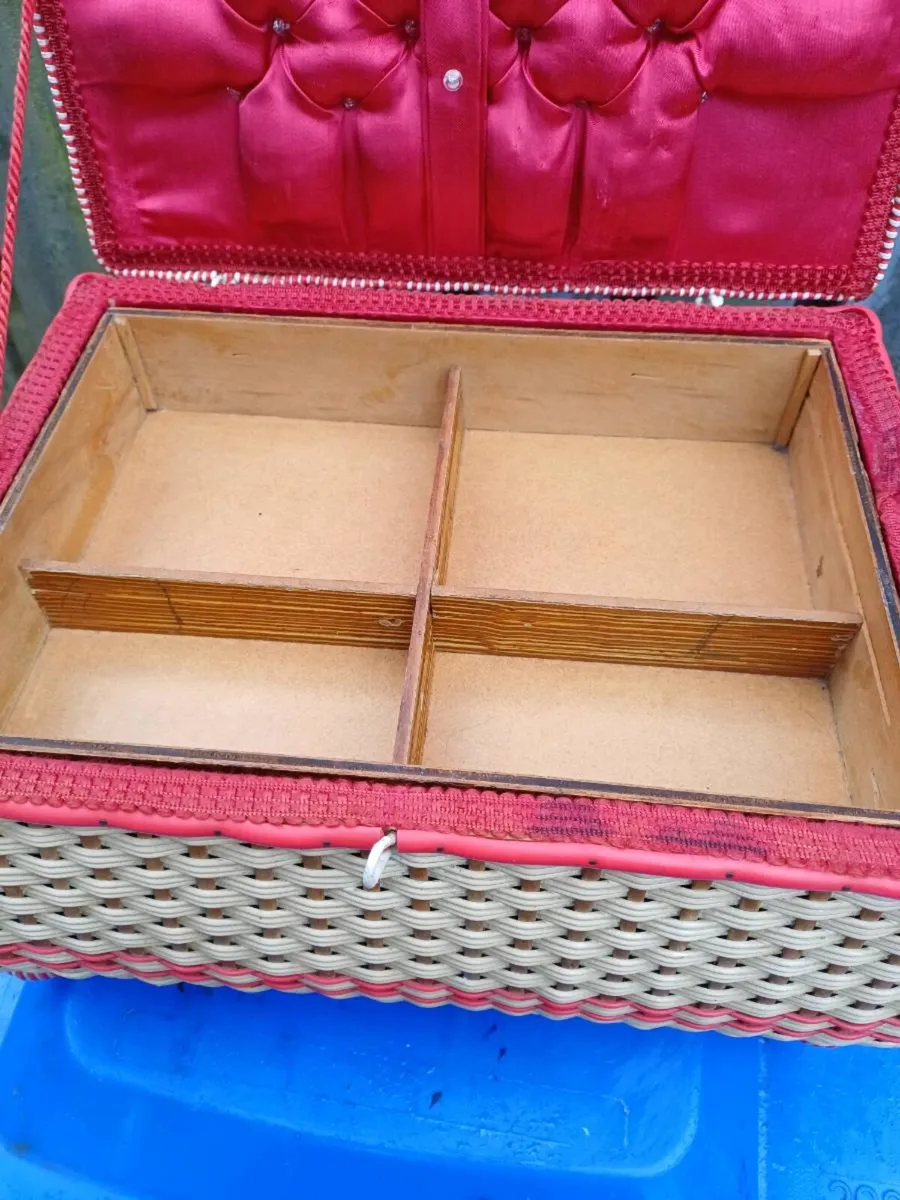 1950/60s Woven Wicker Sewing Box - Image 2