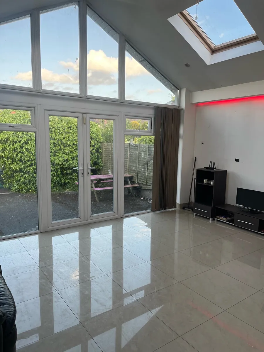 Apartment to let with garden - Image 1
