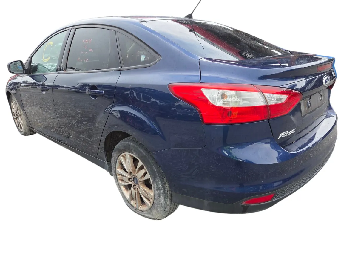 2012 FORD FOCUS For Breaking/Dismantling - Image 4