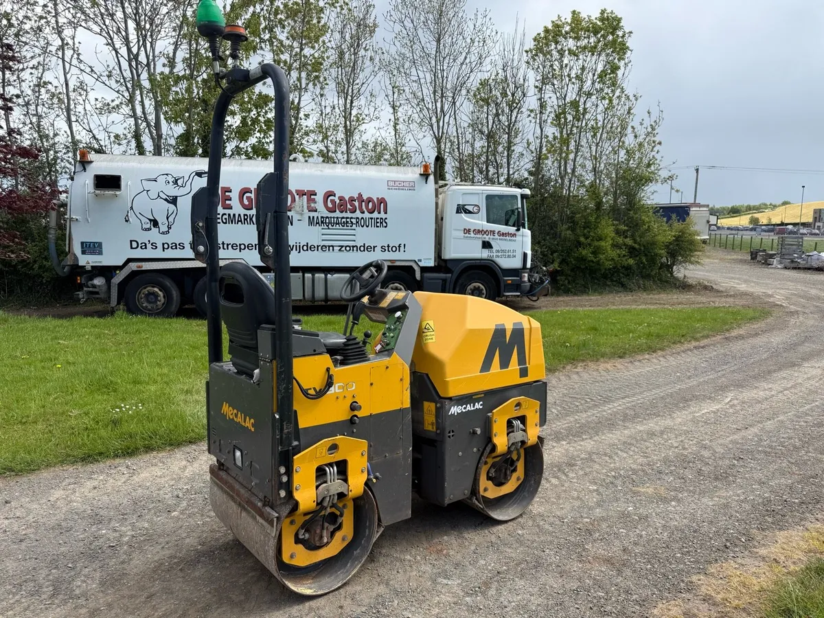 Mecalac Tv800 roller - Image 4