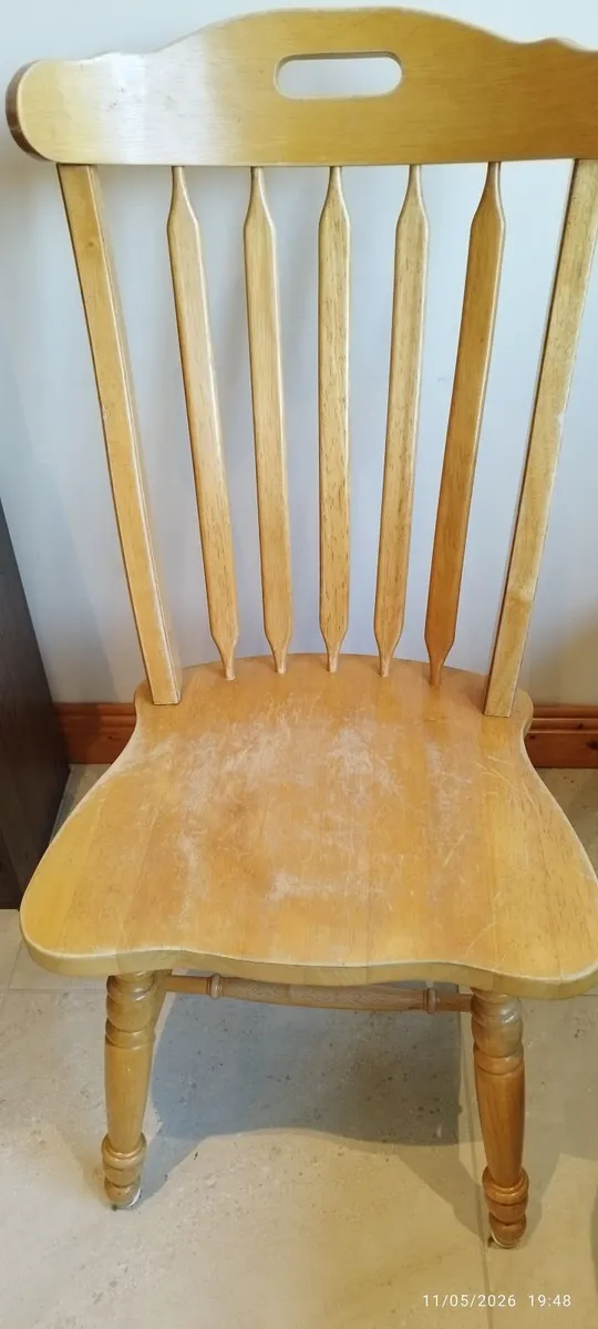 6 Kitchen Chairs - Image 1