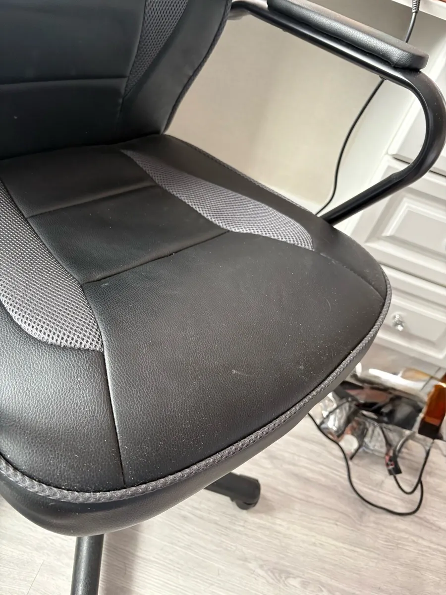 Office chair - Image 3