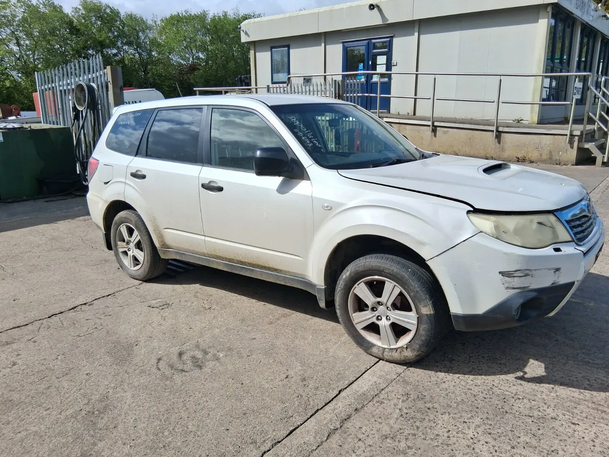 2011 SUBARU FORESTER  2.0 (for parts only) - Image 3