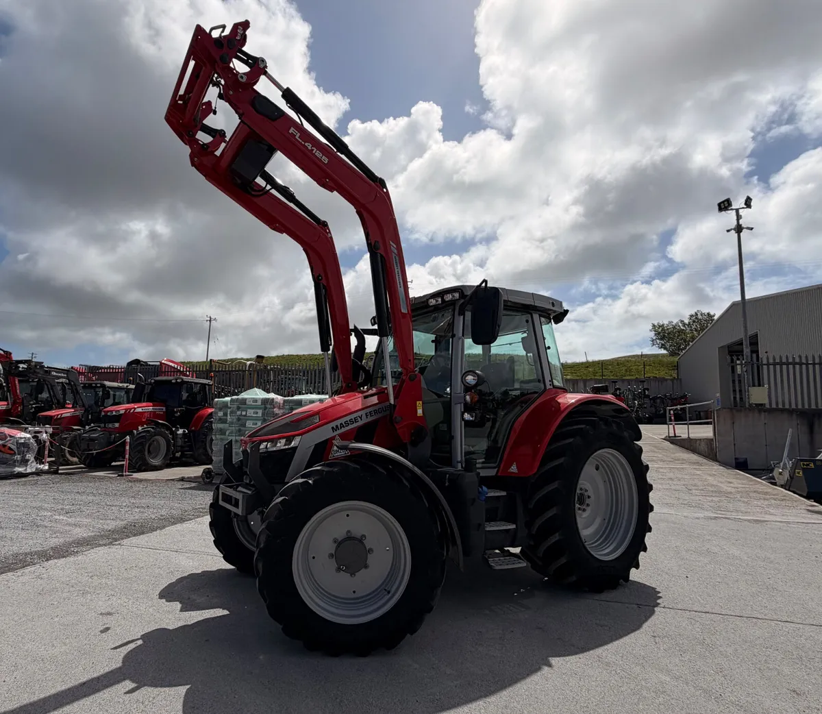 Massey Ferguson 5s 125 - Image 1
