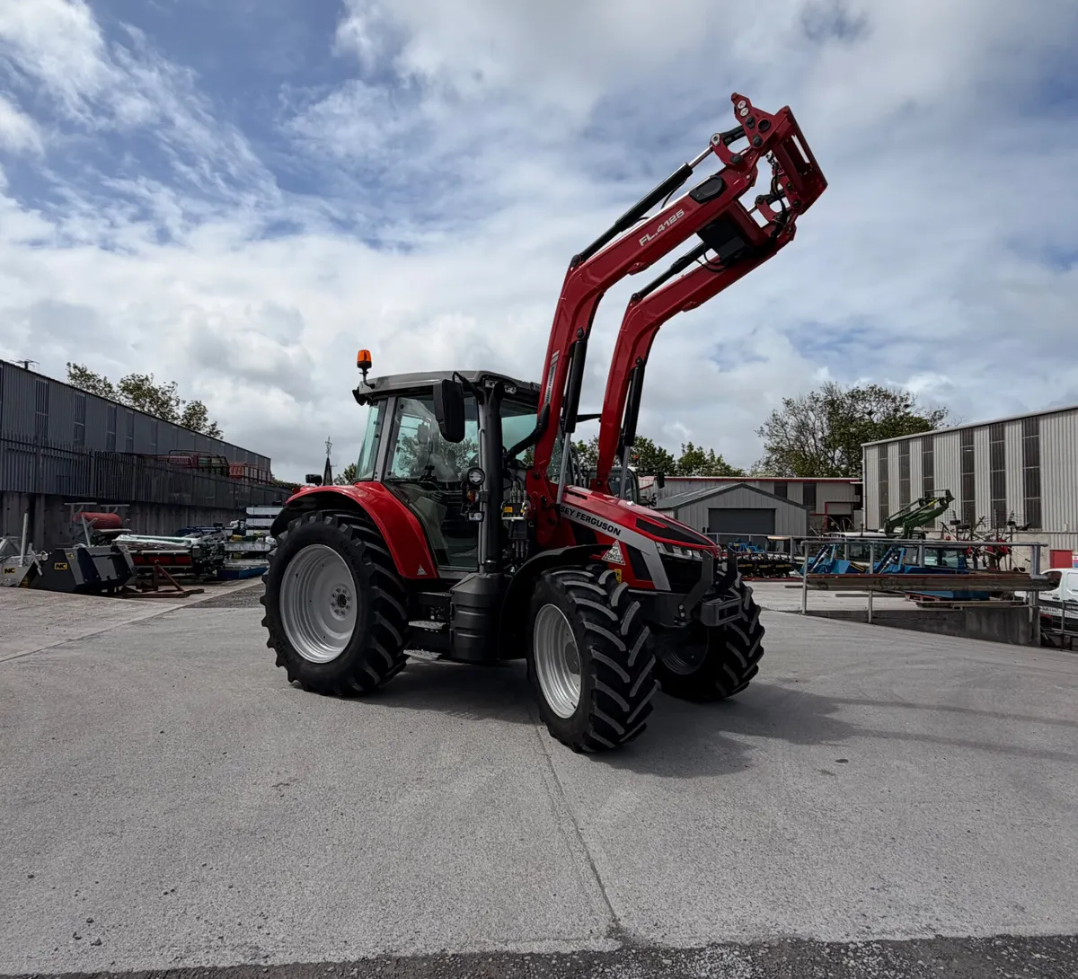 Massey Ferguson 5s 125 - Image 3