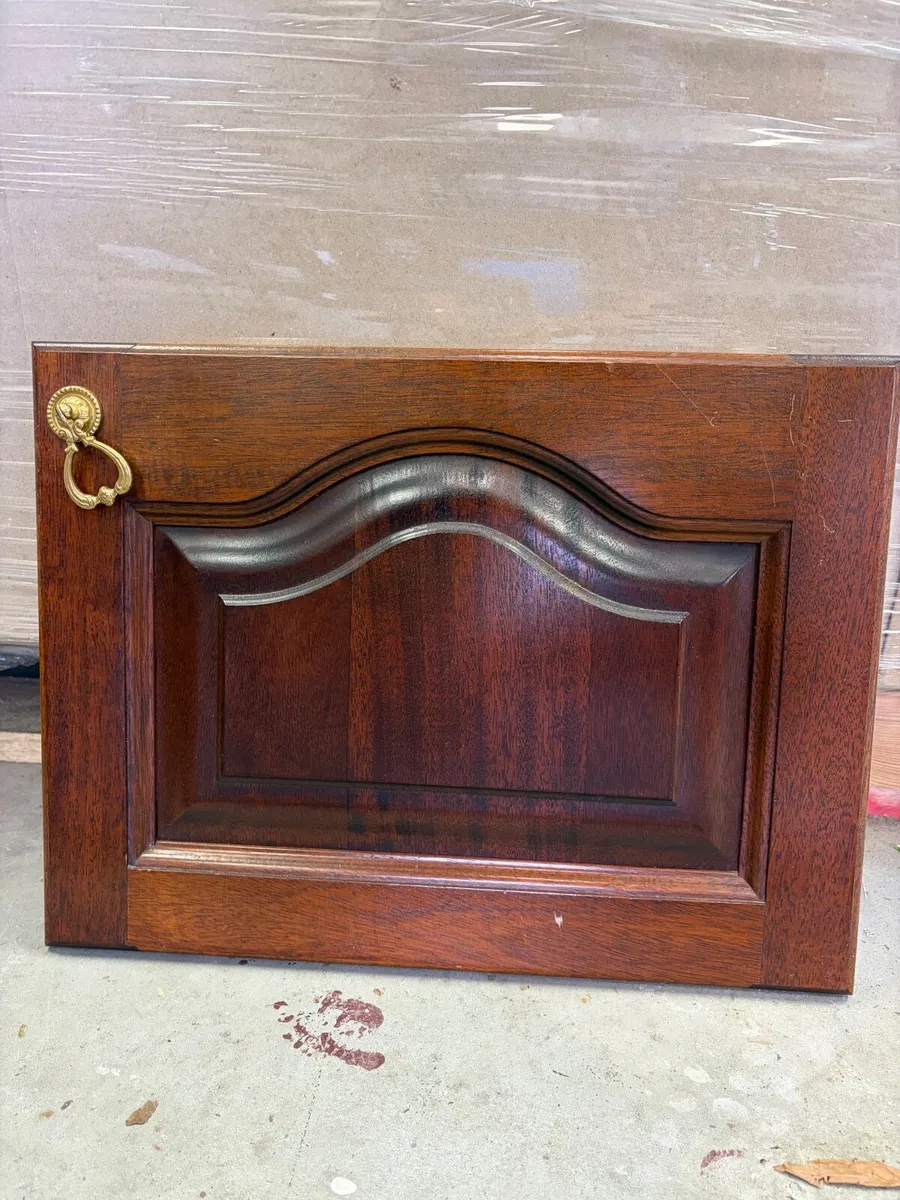 Oak kitchen press doors and mahogany wardrobe door - Image 4