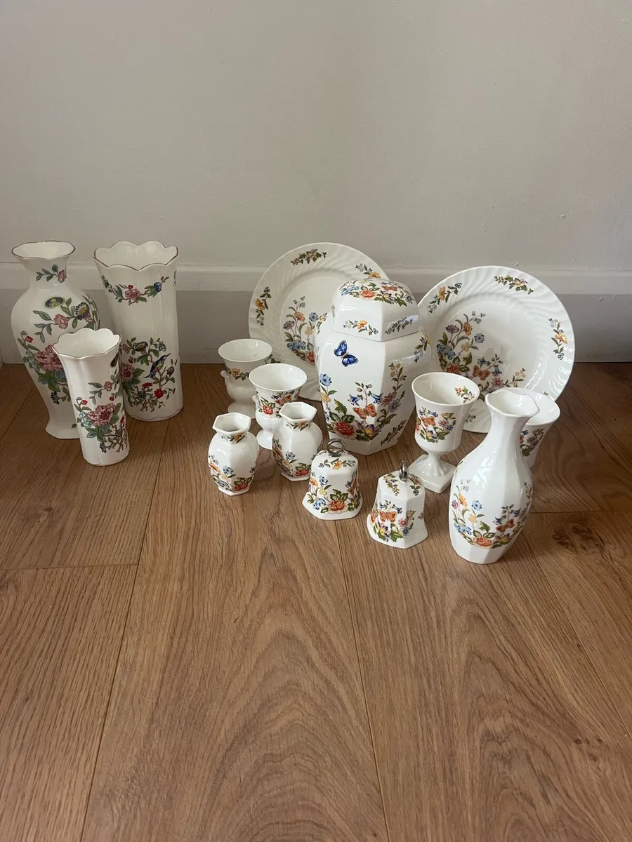 Ansley China 15 Pieces - Image 1