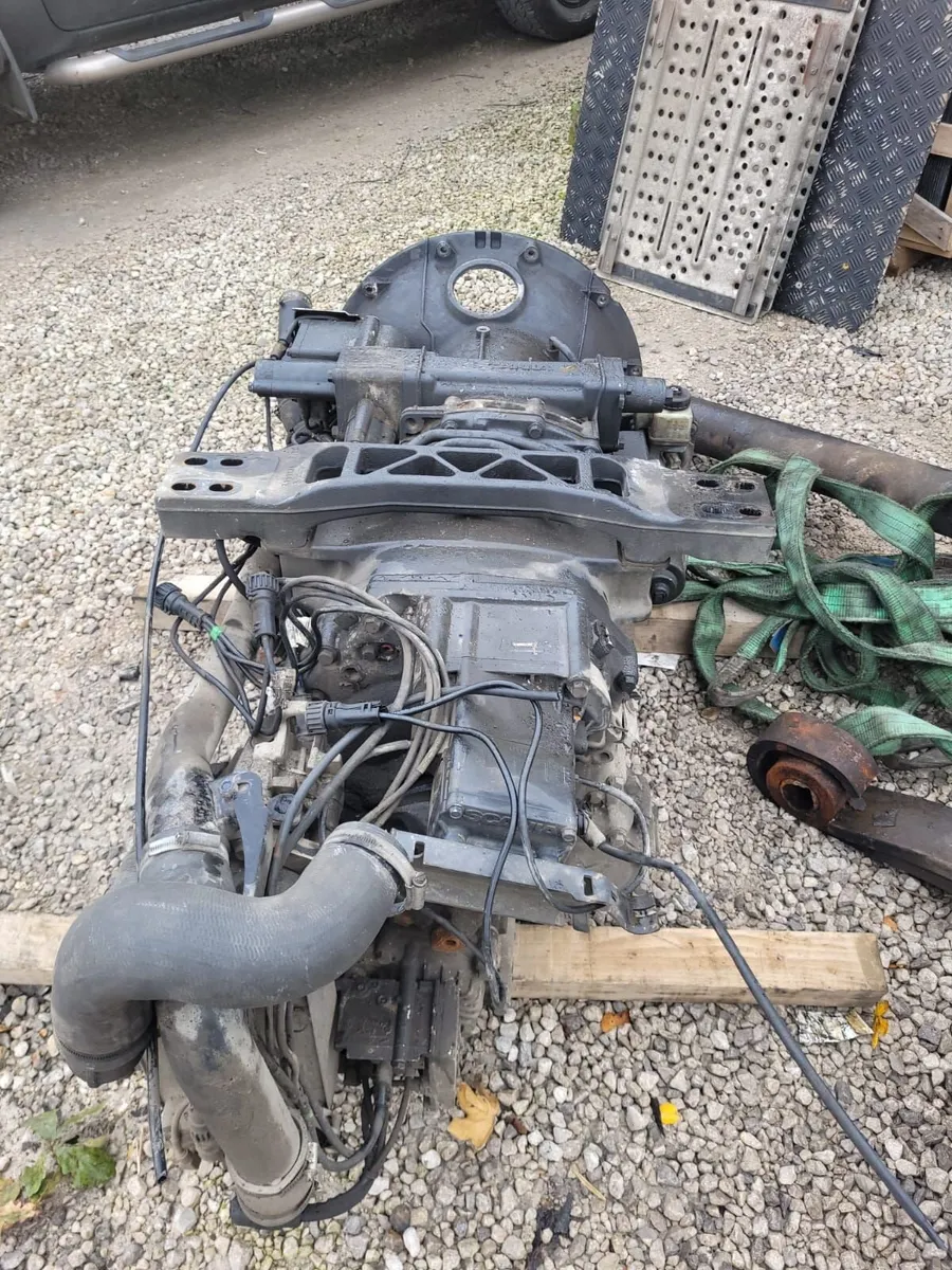Scania GRSO925R GEARBOX/R885 3:42 AXEL - Image 1