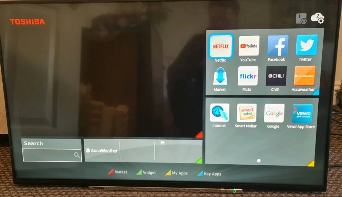 Toshiba 43" Smart tv HD - Image 4