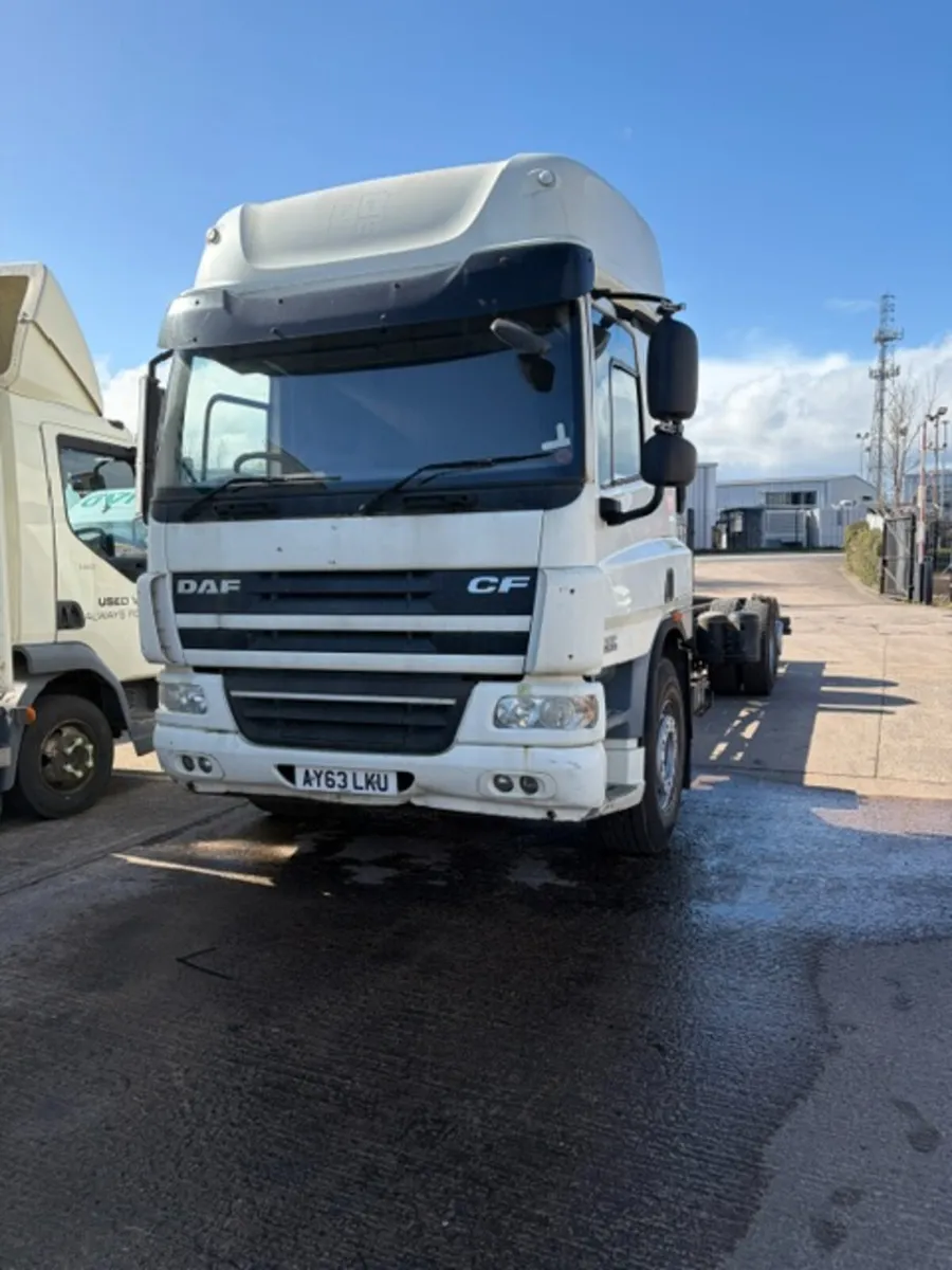 6X2 DAF 75-310 CHASSIS CAB - Image 1