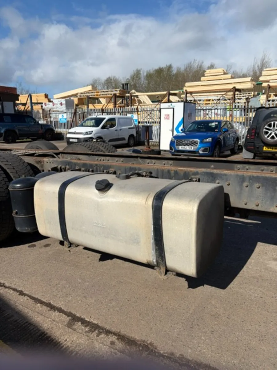 6X2 DAF 75-310 CHASSIS CAB - Image 4